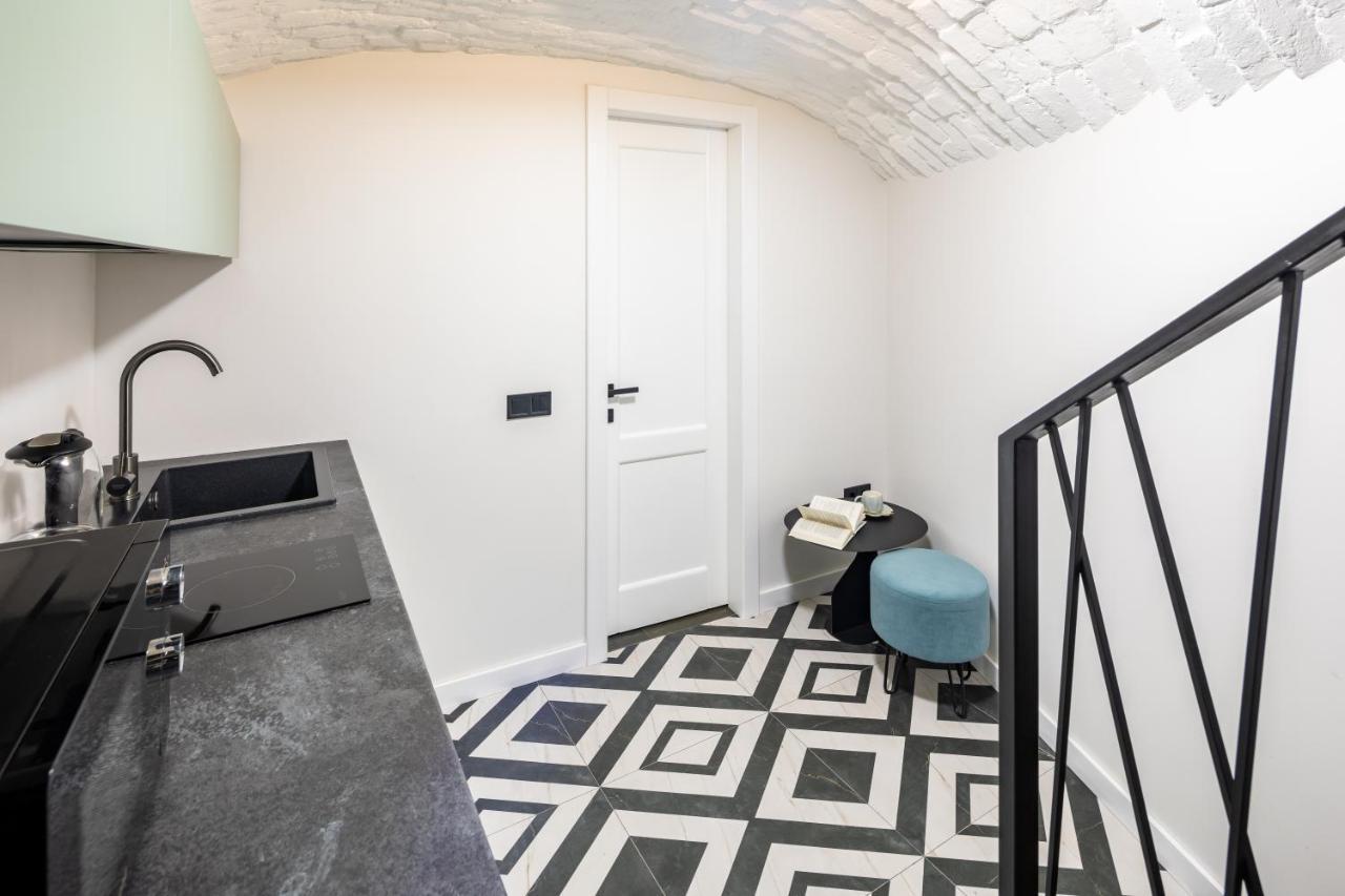 Romari Таманська 12 Apartment Лвив Екстериор снимка